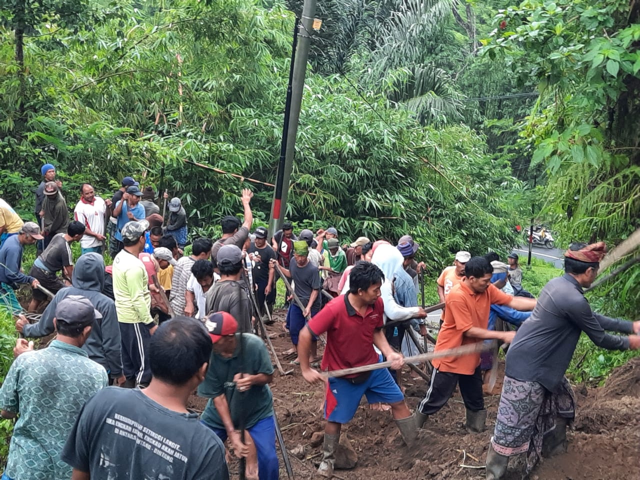 RAPAT PENINGKATAN KAPASITAS PERANGKAT  DESA DAN BPD DALAM MENJALANKAN TUPOKSI MASING MASING